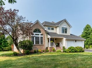 81 Matthews Farm Rd, Belle Mead, NJ 08502