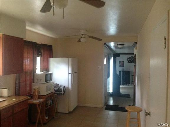 3rd image of 2194 Green Slope Dr