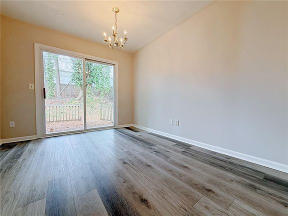 3rd image of 1449 Springleaf Cir SE
