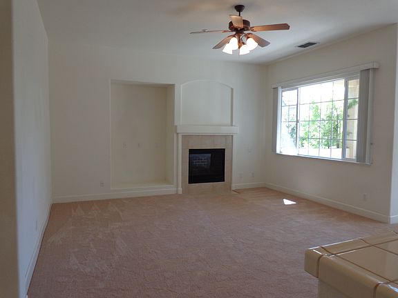 3rd image of 3773 Park Dr