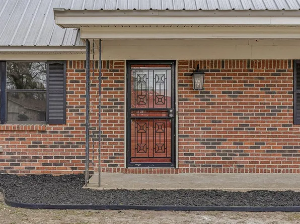 1404 Normandy Ln, Blytheville, AR 72315