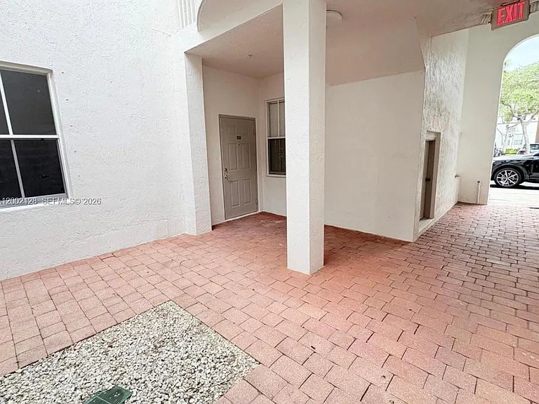4311 SW 160th Ave #101 — Photo 3