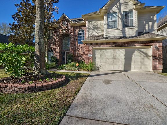 3rd image of 2211 Blossom Creek Trl