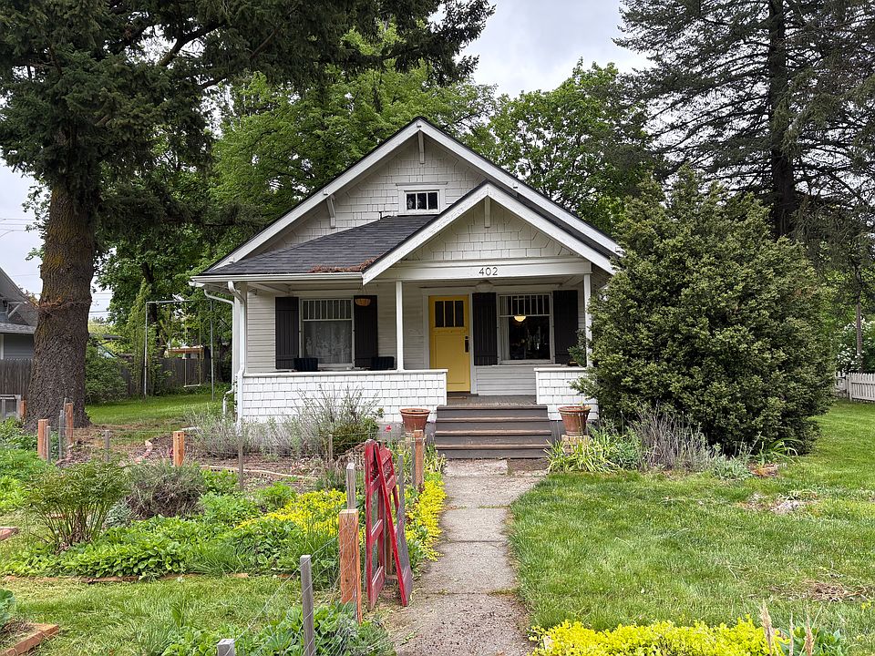 Private covered porch