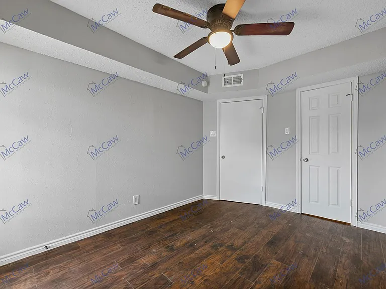 9520 Royal Ln #321 — Photo 11