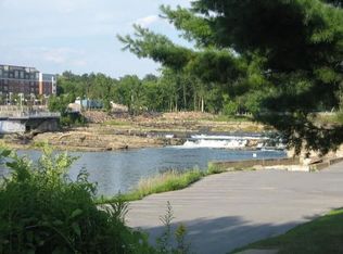 13 Mill St #21, Burlington, VT 05401