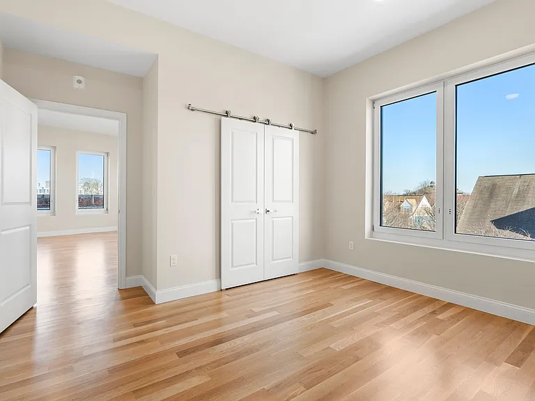 16 Taber St #305 — Photo 8