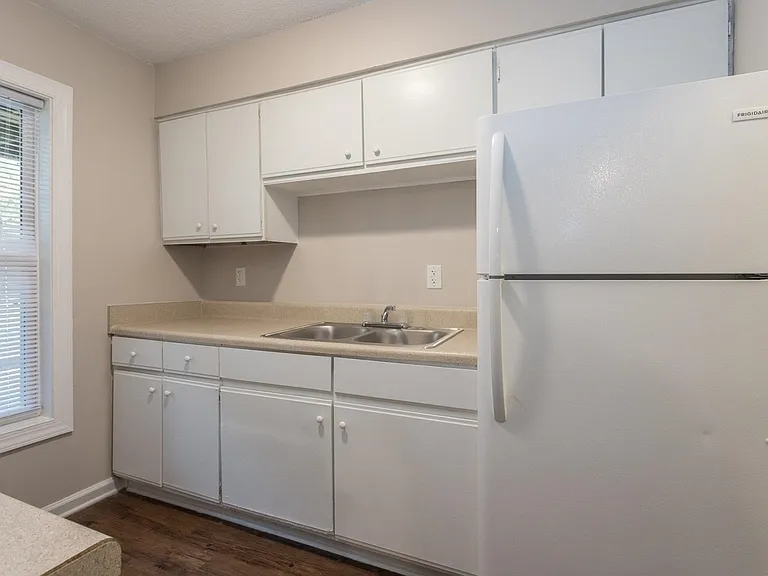 918 Fiske St #4 — Photo 8