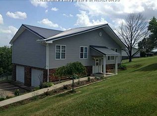 147 Santa Claus Ln, Ripley, WV 25271