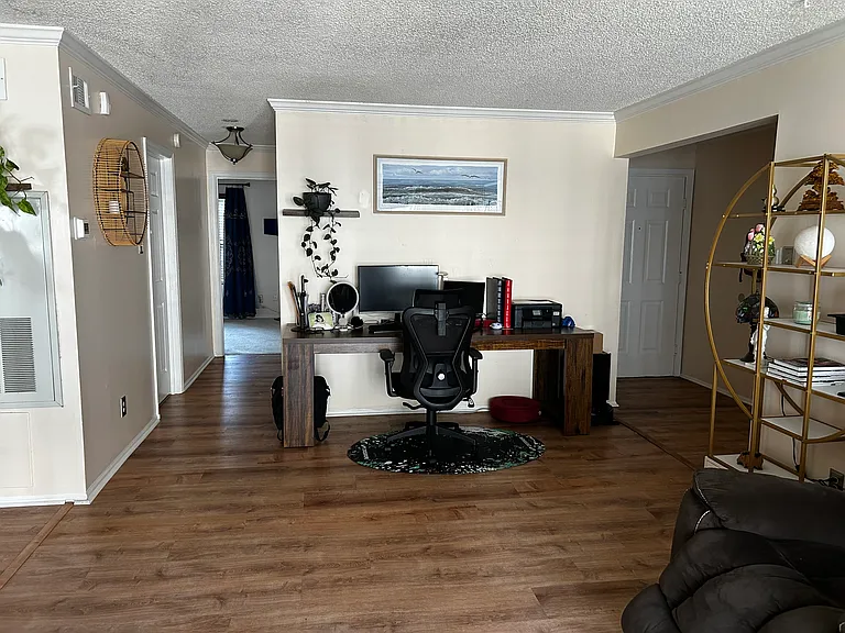 1115 Huntmaster Ter NE #202 — Photo 2