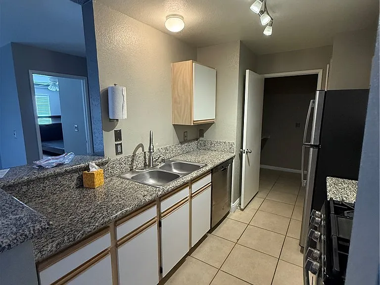 2200 S Fort Apache Rd #2008 — Photo 5