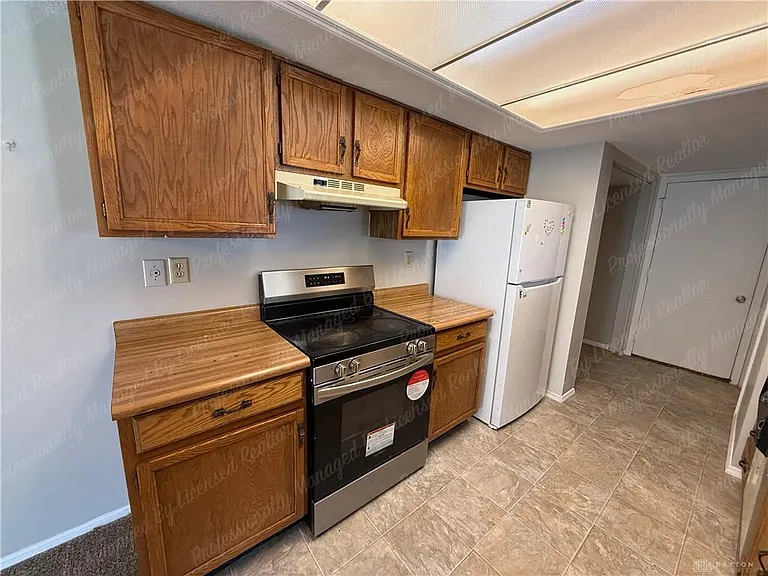 1453 Sanzon Dr — Photo 13