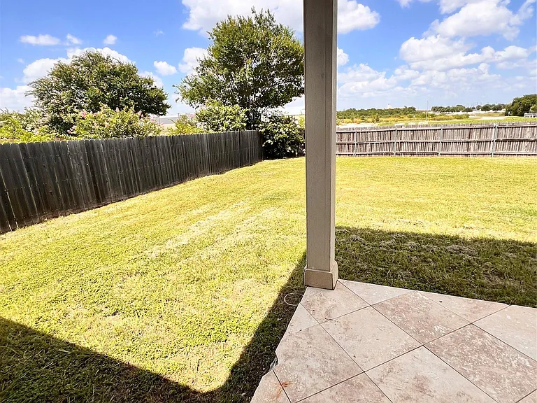 1511 Tonia Loop — Photo 24