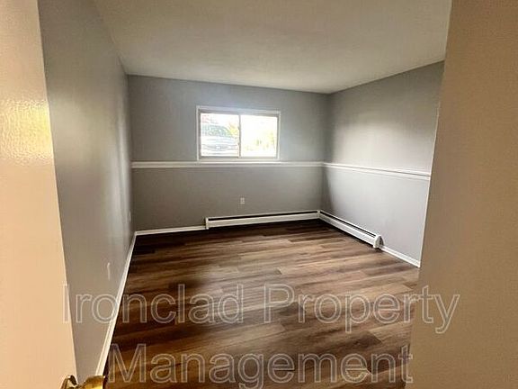 4th image of 818 Pine St Unit 2