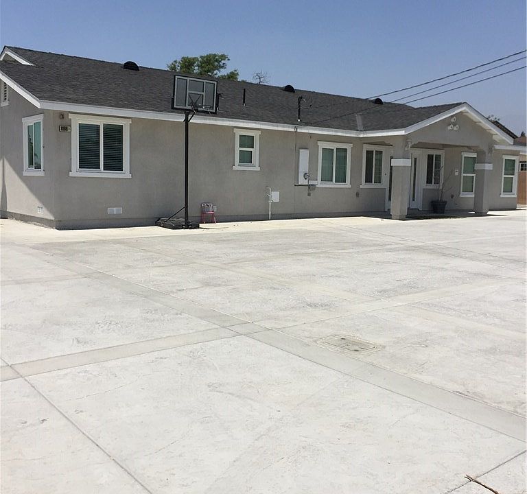 1st image of 8196 Oleander Ave