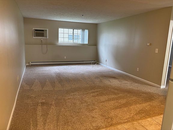 4th image of 9445 Chalkstone Crse #19-03