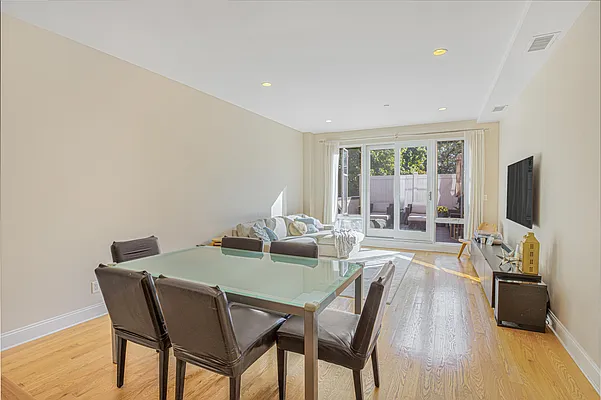 Sold by Oxford Property Group | media 4