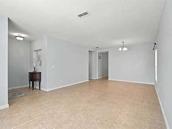 5th image of 625 OGELTHORPE DR