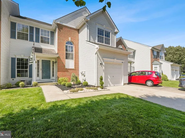 68 Windingbrook Rd, Bordentown, NJ 08505