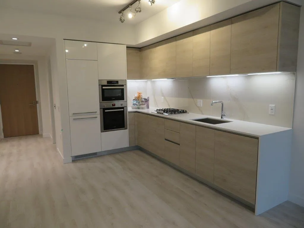 1 bed, 622 sqft, $2,400 — Photo 3