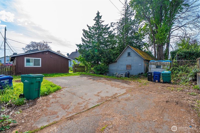 2nd image of 6919 Carleton Avenue S