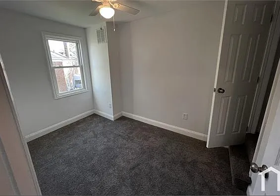 319 Pine St — Photo 11