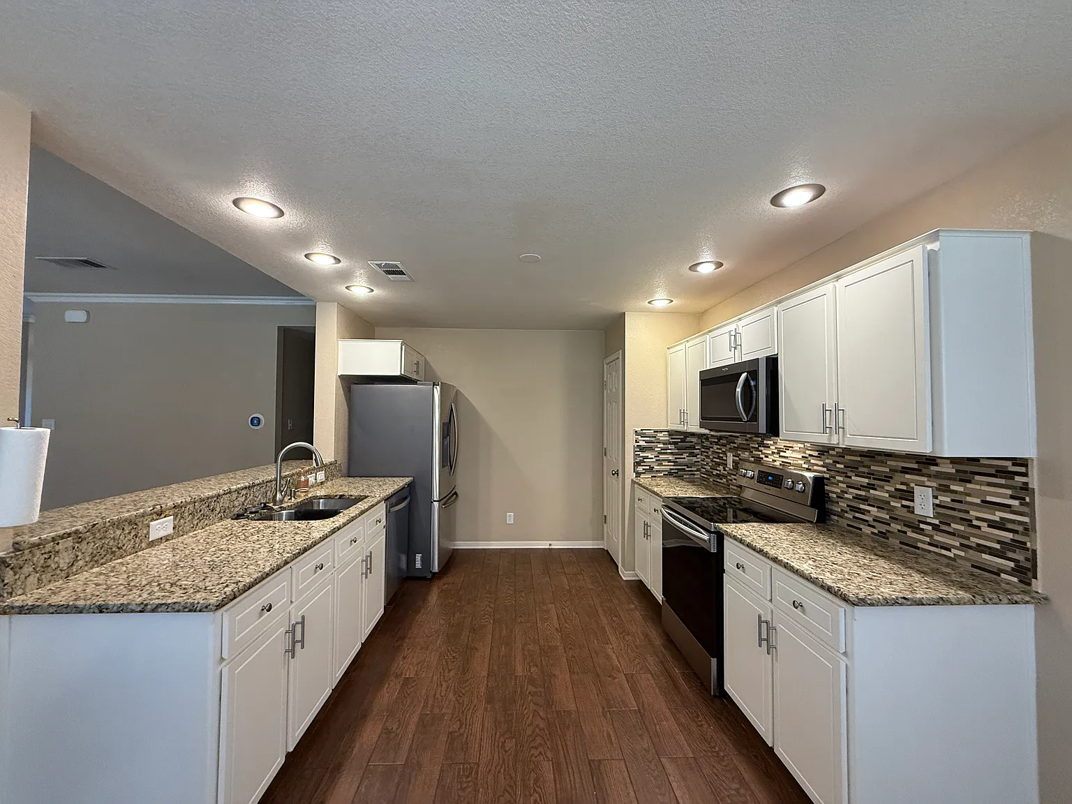 3 bed, 1558 sqft, $1,625 — Photo 4