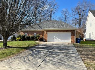 3038 Windsor Meadow Ln, Matthews, NC 28105