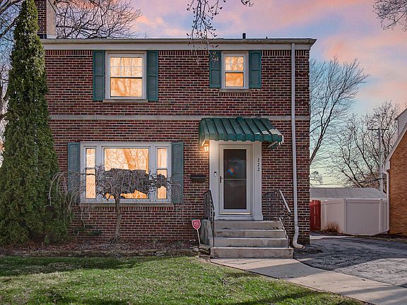 2nd image of 222 Beacon Pl