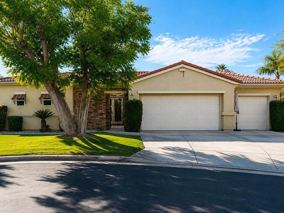 90 Clavel Ct