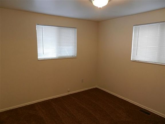 5th image of 1766 E Lincoln Ln