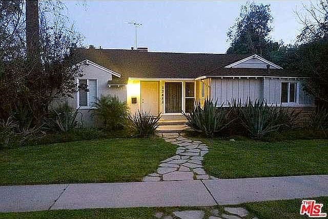 2nd image of 12852 Tiara St