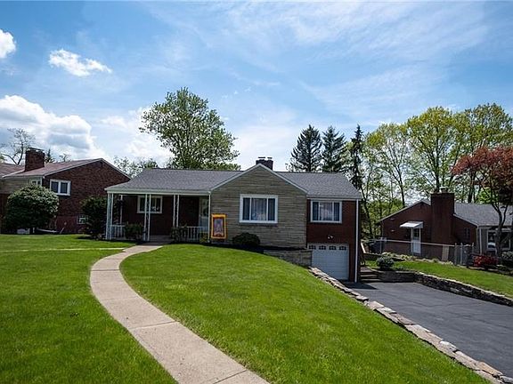 2nd image of 988 Redwood Dr