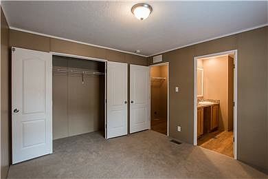 5th image of 369 Bayhead Dr