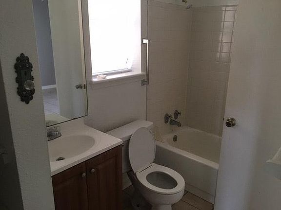 5th image of 5705 E Texas St APT 7