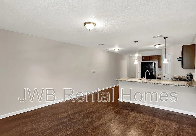 8421 McGirts Village Ln — Photo 6
