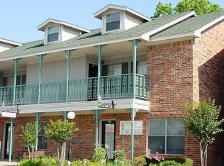 405 S Elm St #8561331, Denton, TX 76201