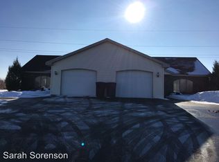 906 N 28th St, Superior, WI 54880