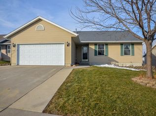 6626 Tennessee Dr SW, Cedar Rapids, IA 52404
