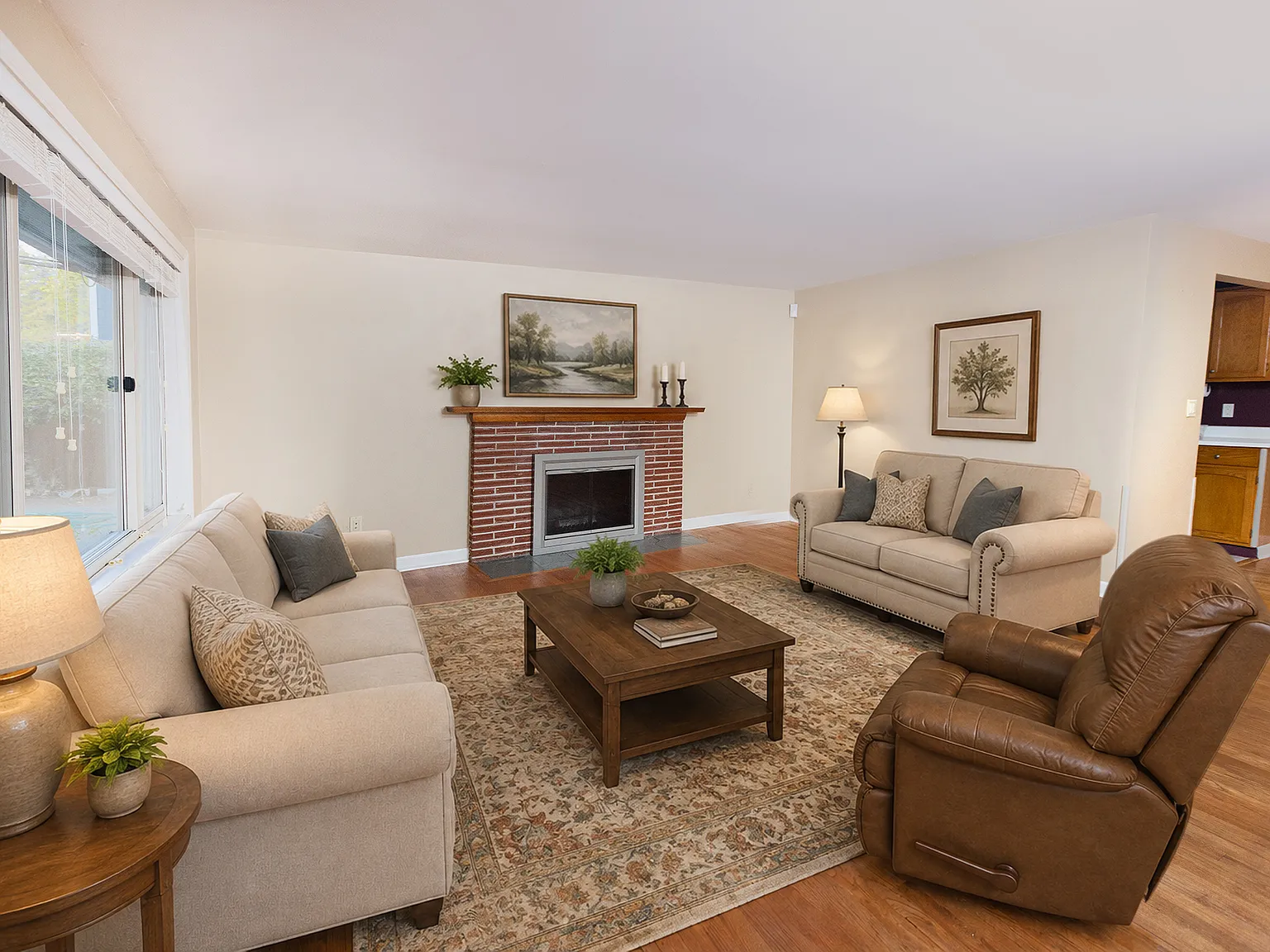 3 bed, 1270 sqft, $3,300 — Photo 4