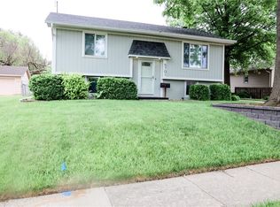 5701 SW 18th St, Des Moines, IA 50315