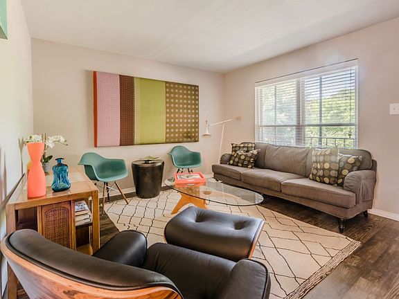 2nd image of 154 N Bailey Ave #214