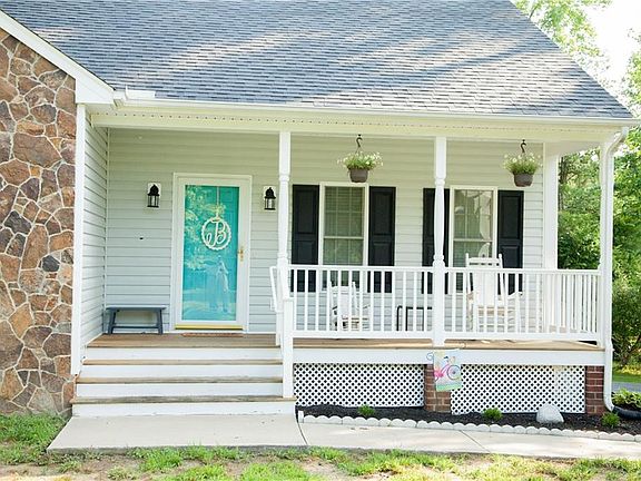 4th image of 5828 Longbow Ln