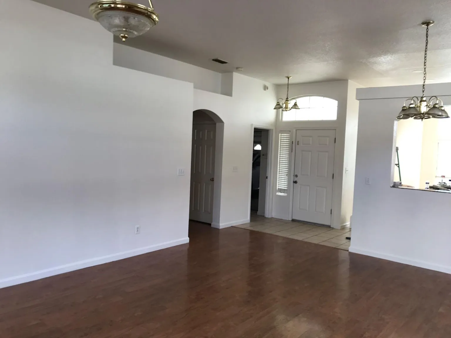 3 bed, 1340 sqft, $2,700 — Photo 3