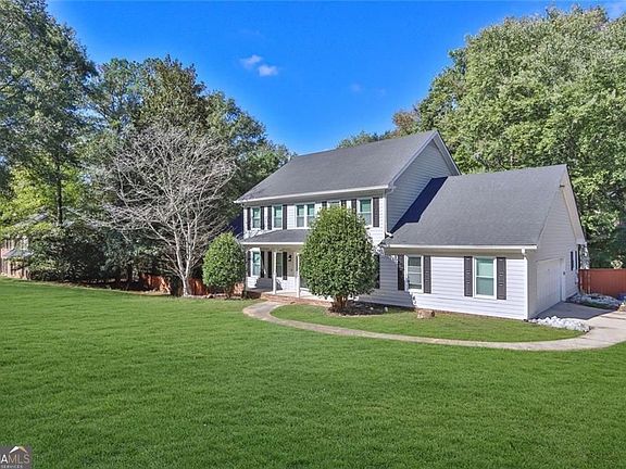 2nd image of 4645 Riveredge Cv