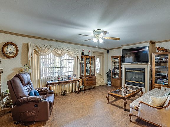 5th image of 2333 W San Miguel Ave