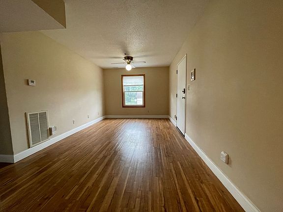 4th image of 551 N Dicks St APT 204