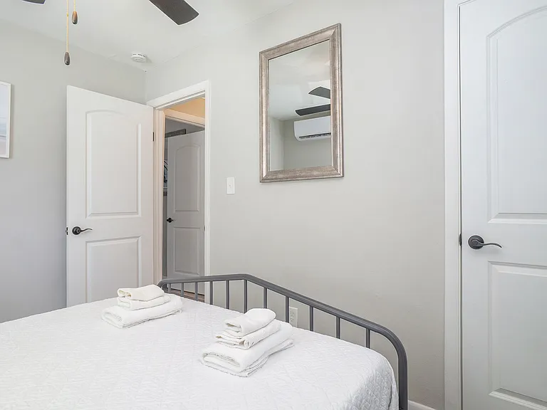 1121 Hillside Ave Apartments — Photo 13