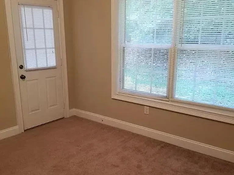 1587 Cedar Shoals Dr — Photo 12