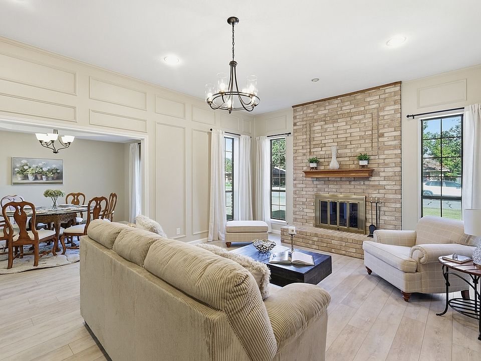 1st image of 318 Singletree St